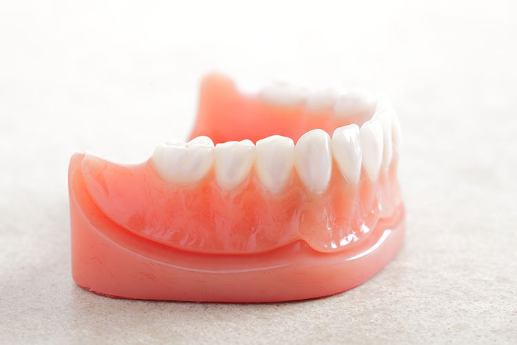 レジン床義歯のイメージ画像